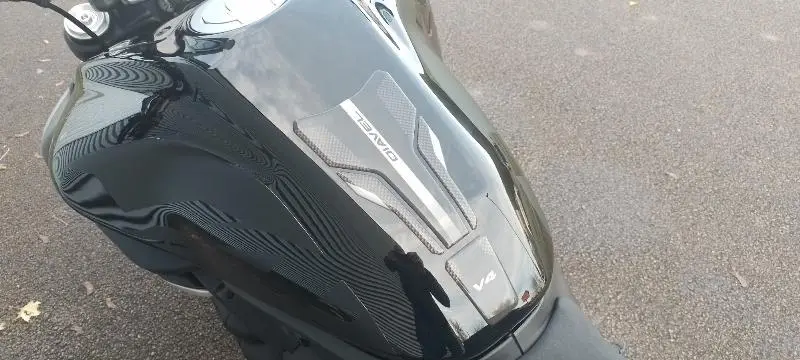 DIAVEL V4