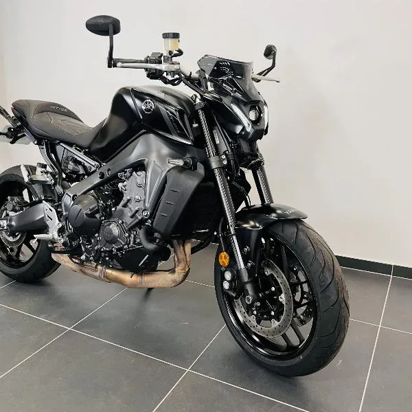 MT09