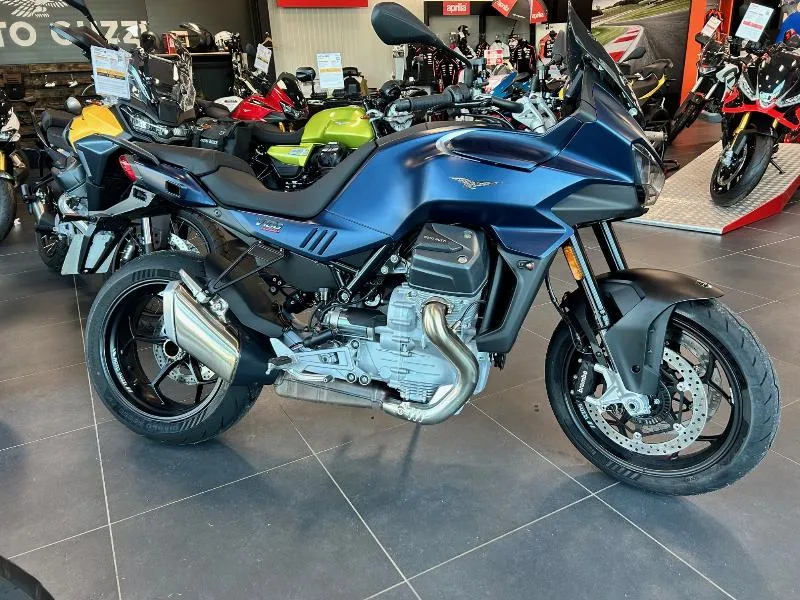 V100  MANDELLO