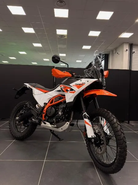 390 ADVENTURE 2025