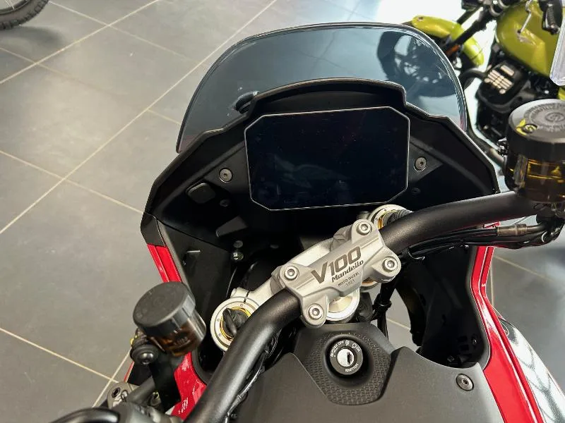 V 100 MANDELLO S
