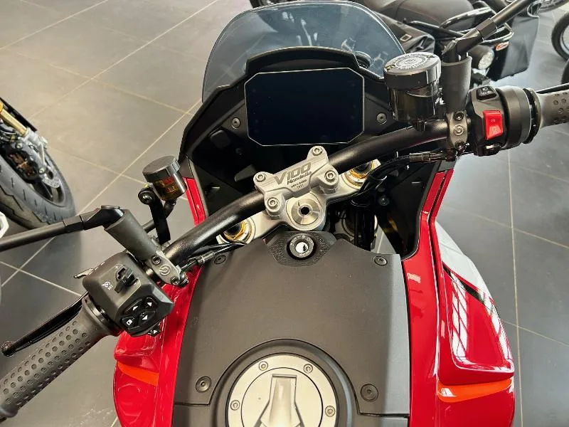 V 100 MANDELLO S