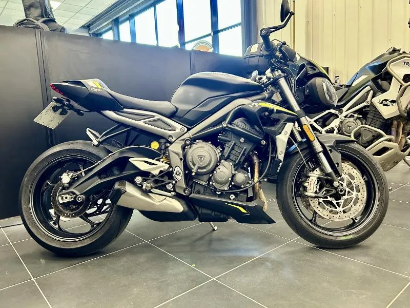 STREET TRIPLE 765 RS