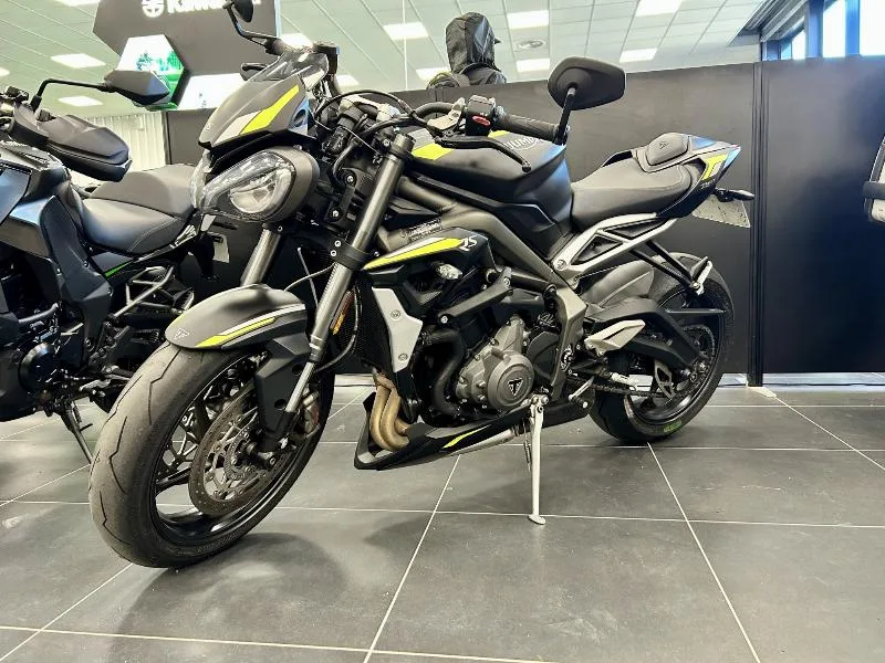 STREET TRIPLE 765 RS