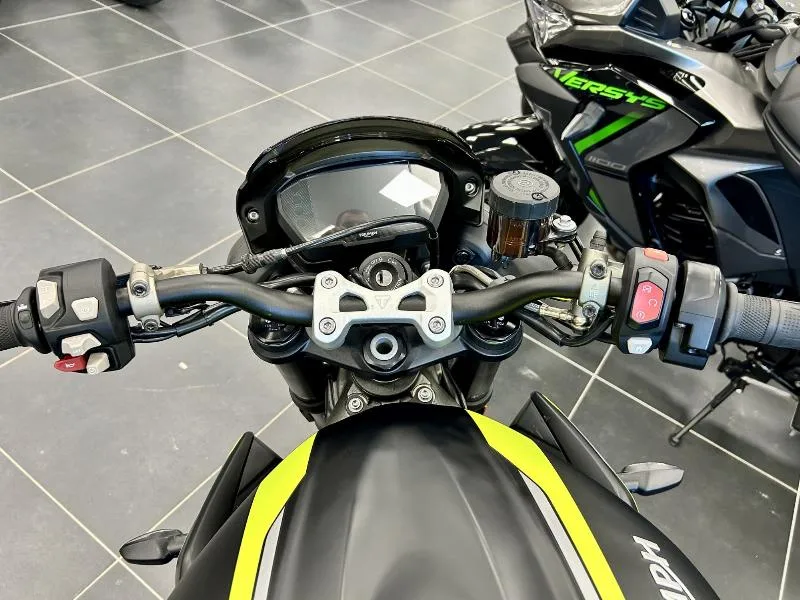 STREET TRIPLE 765 RS