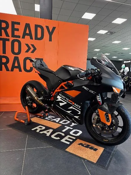RC8C