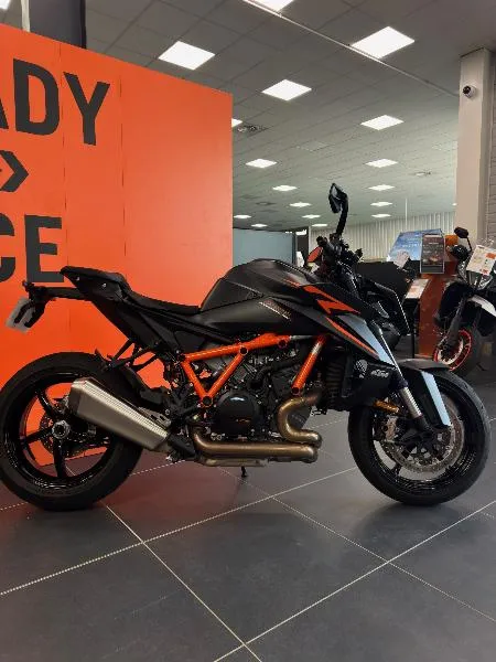 1390 SUPER DUKE R EVO