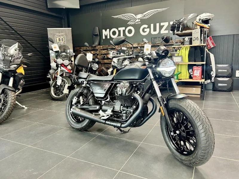 V9 BOBBER