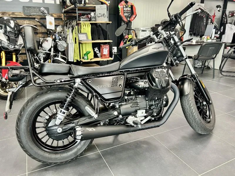 V9 BOBBER