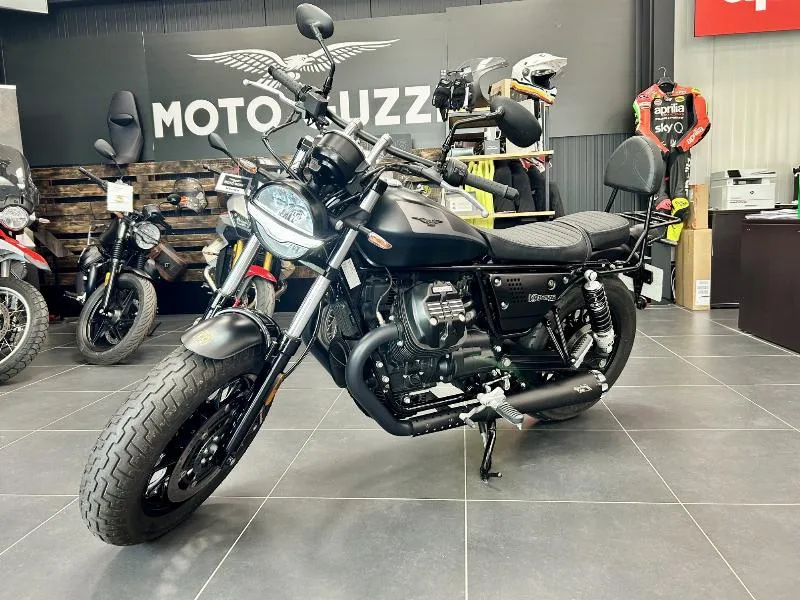 V9 BOBBER