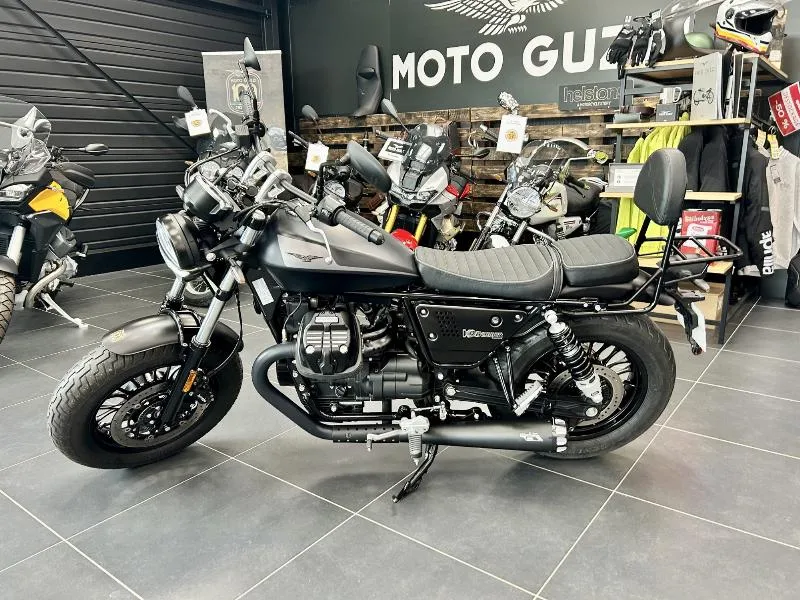 V9 BOBBER
