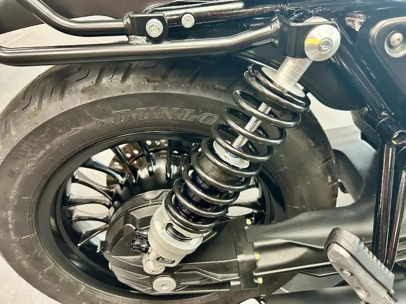 V9 BOBBER