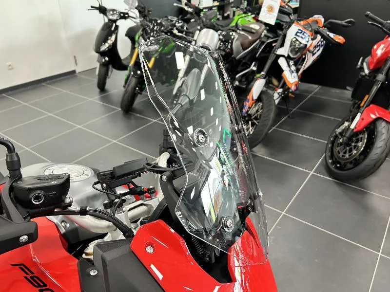 F 900 XR