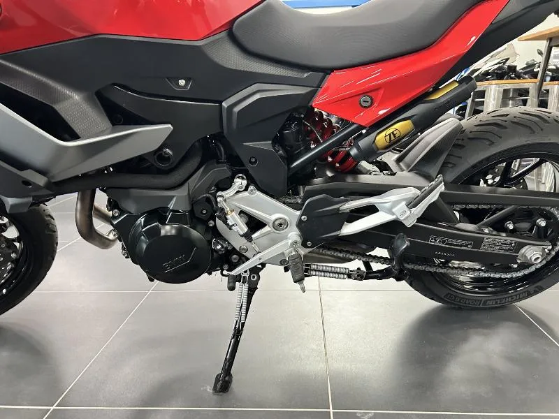 F 900 XR
