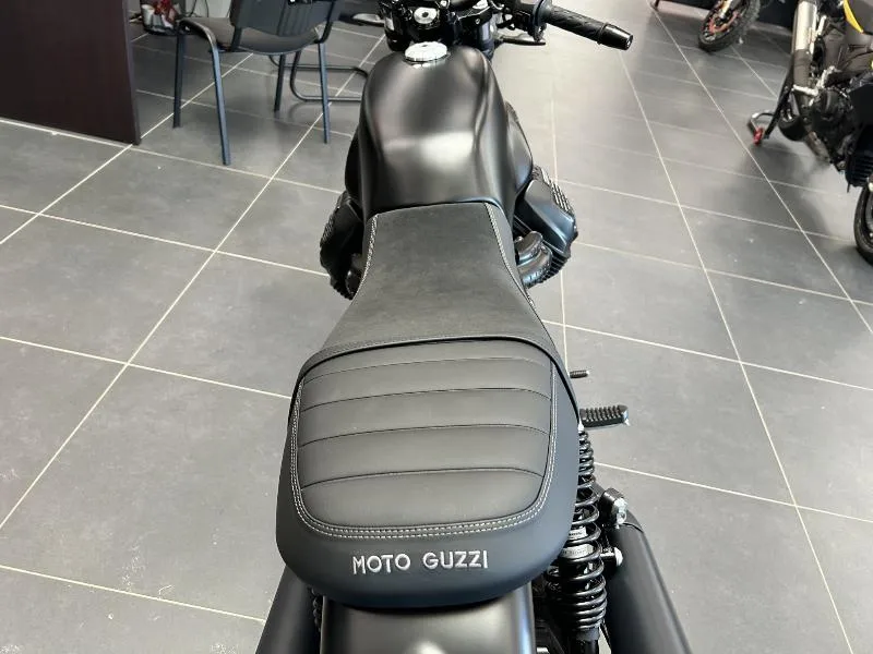 V7 STONE