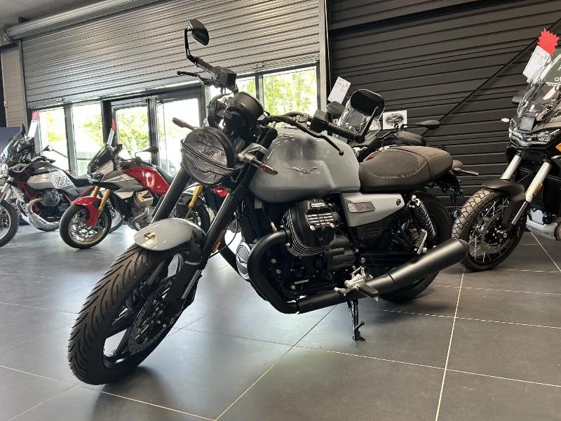 V7 SPORT 850