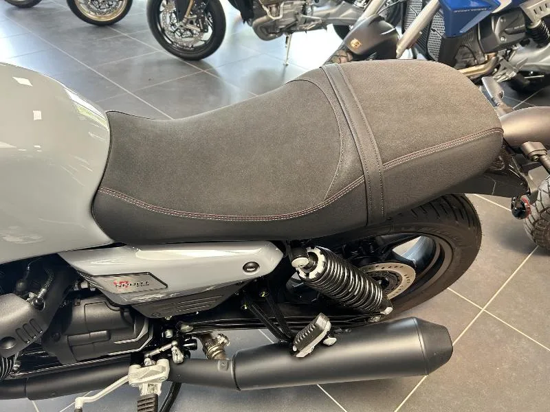 V7 SPORT 850