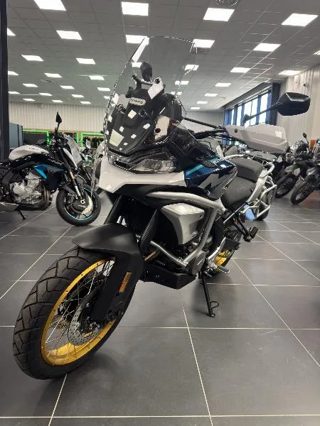 MT 700