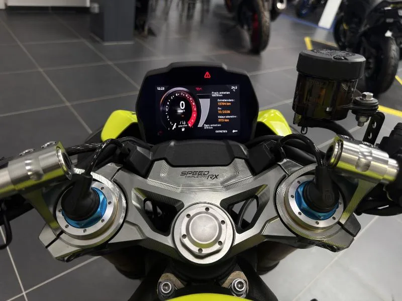 Speed Triple 1200 RX