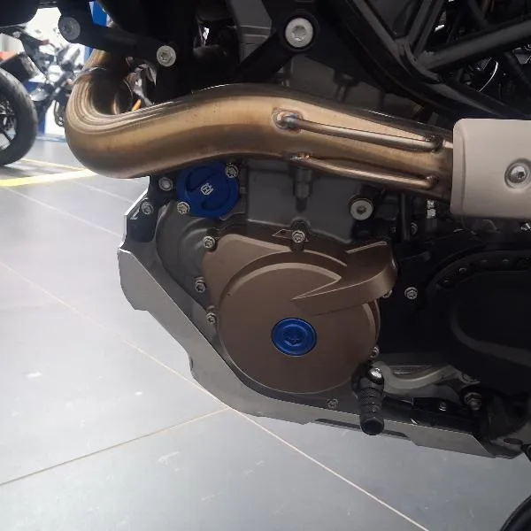 701 SUPERMOTO