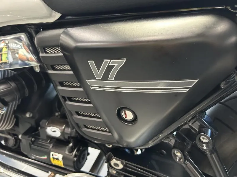 V7