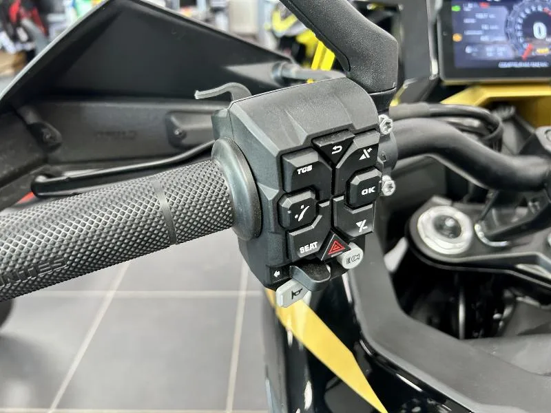 ZT 703 F