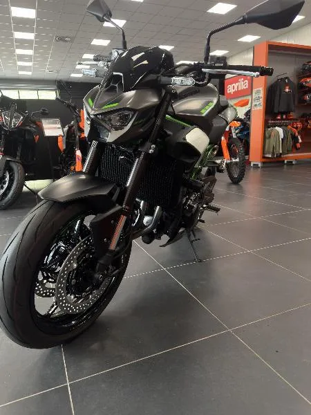 Z 900