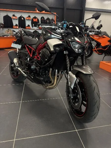 Z 900
