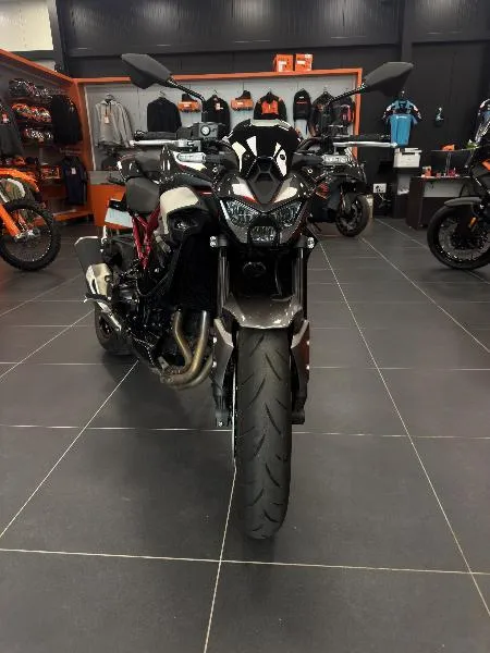 Z 900