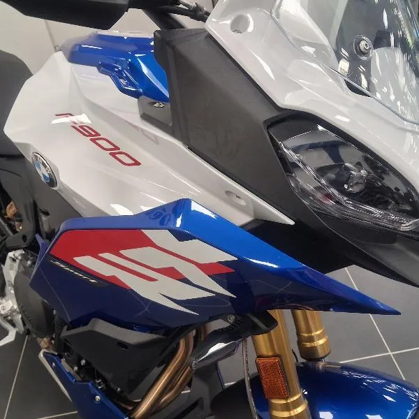 F 900 XR