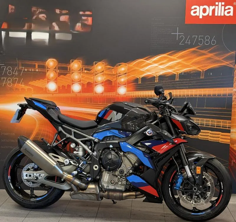 M 1000 R