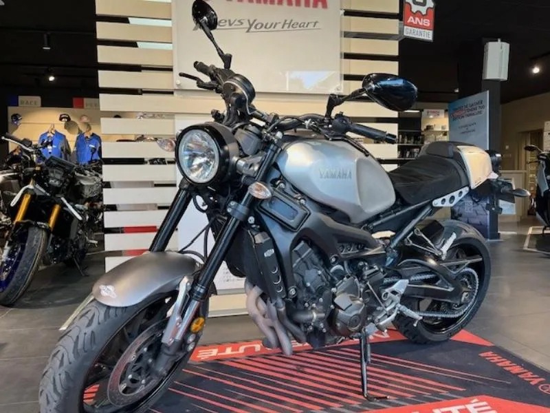 XSR 900
