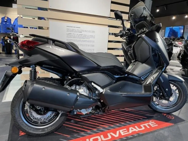 XMAX 300 Tech Max
