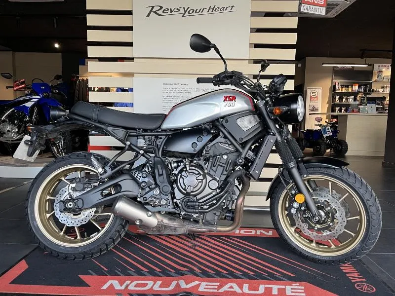 XSR 700 XTRIBUTE