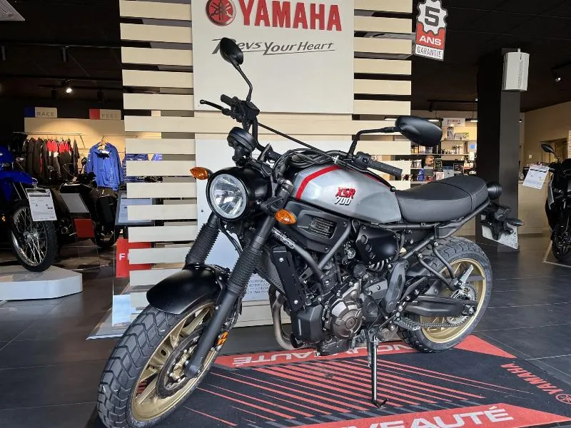 XSR 700 XTRIBUTE