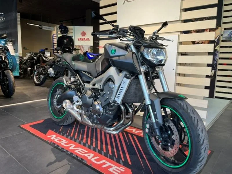 MT09
