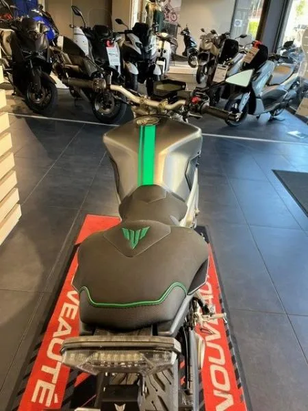 MT09