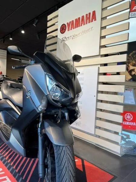 XMAX 400