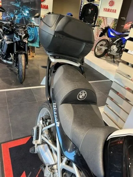 R 1200 R