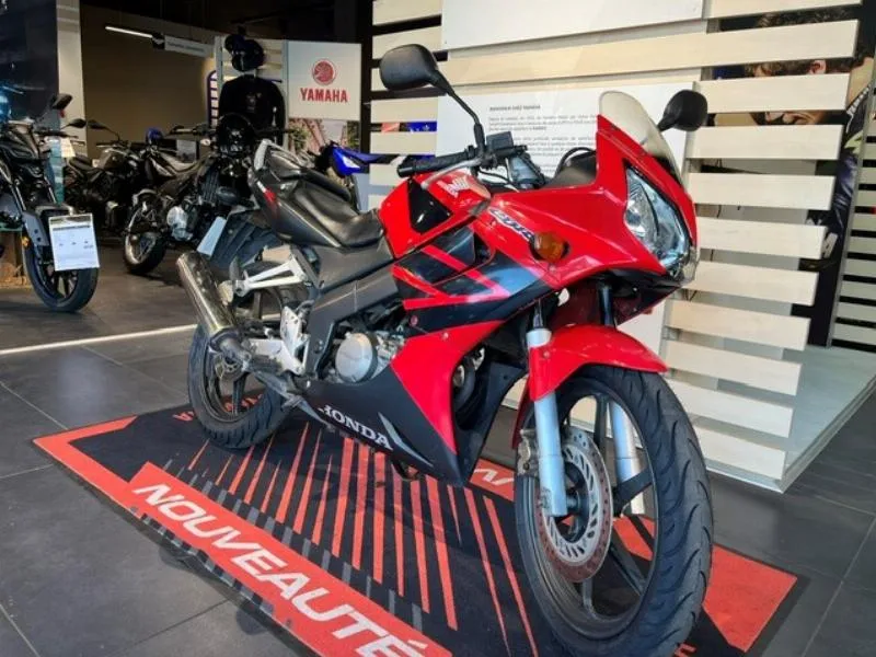 CB 125  R