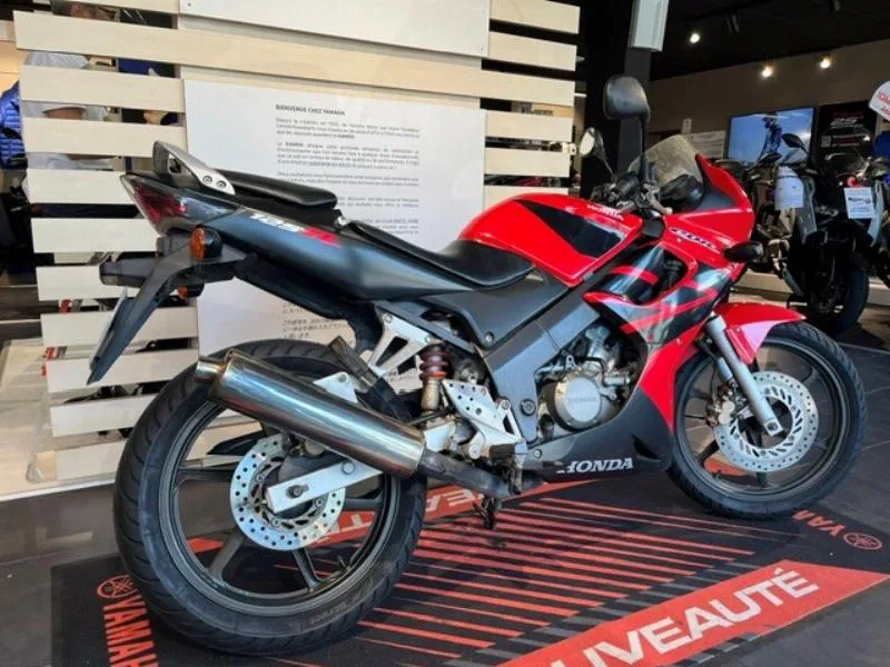 CB 125  R