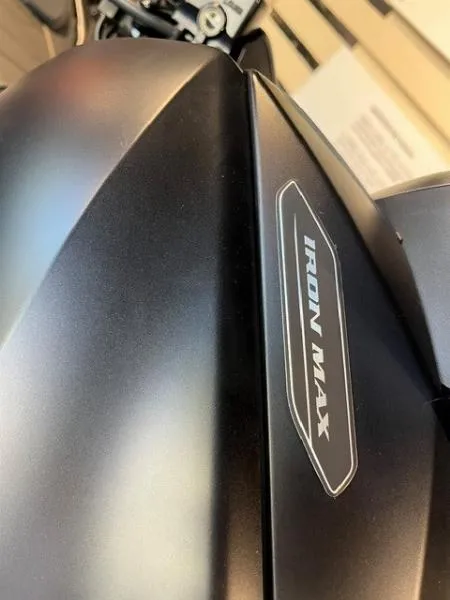 XMAX 125 IRON MAX