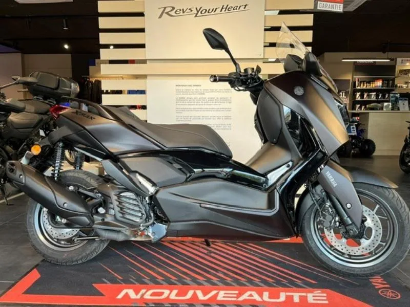 XMAX 125 TECH MAX