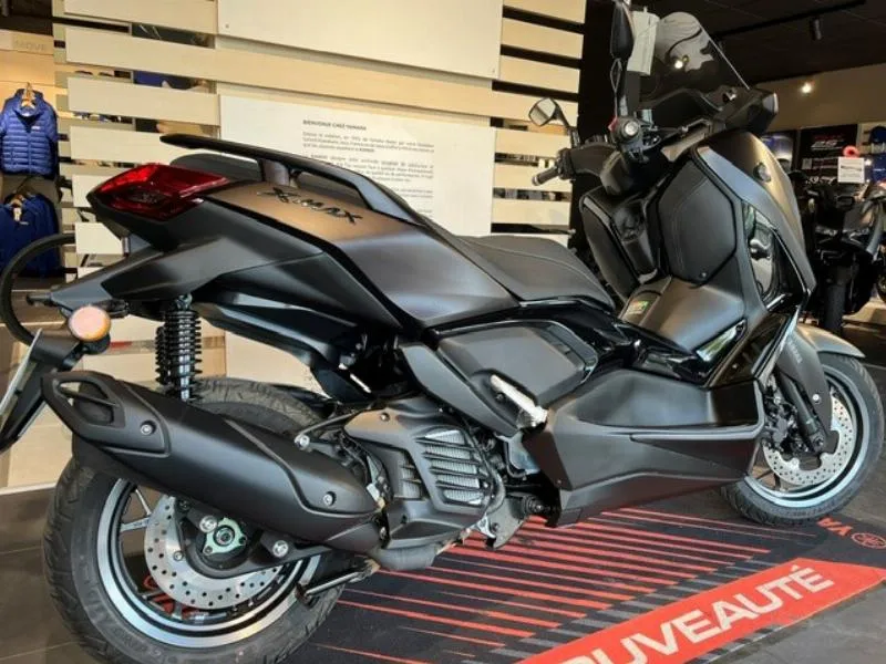 XMAX 125 TECH MAX