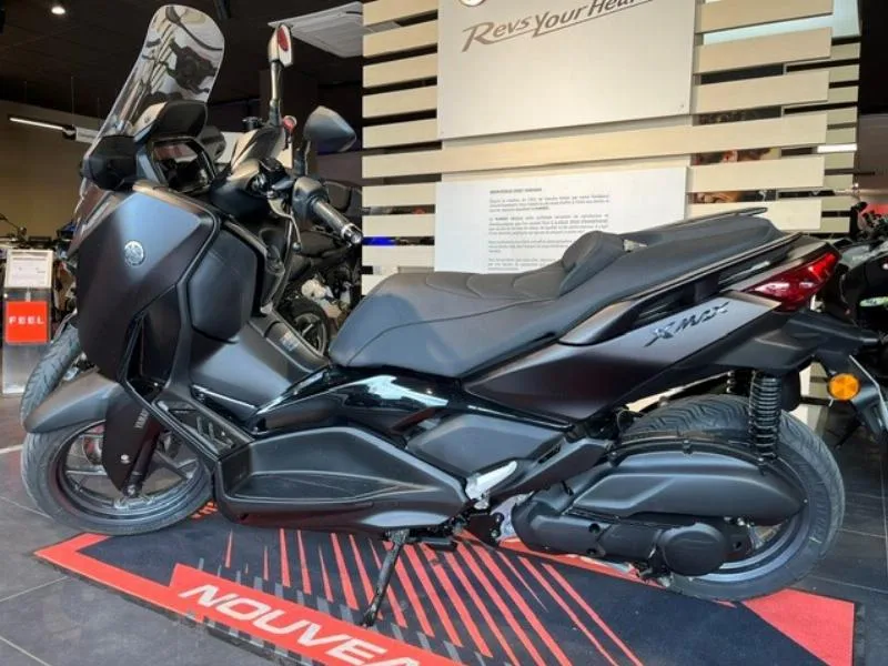 XMAX 125 TECH MAX