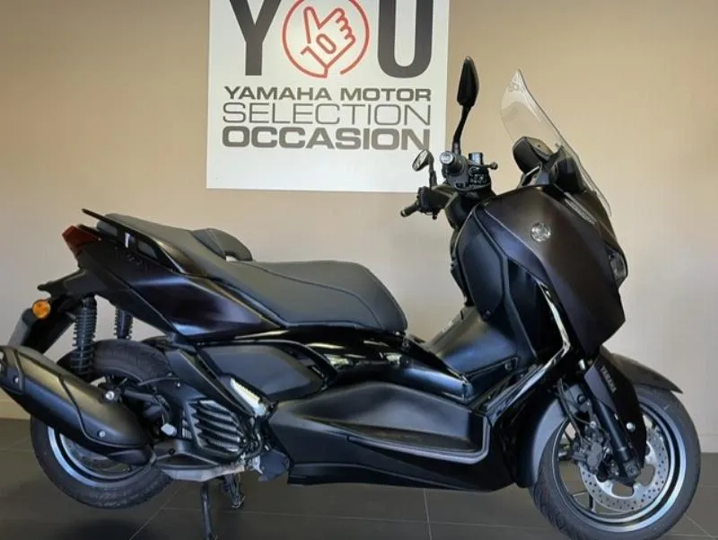 XMAX 125 TECH MAX