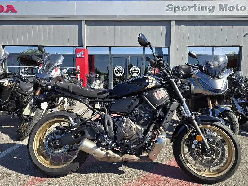 XSR 700 LEGACY 2024