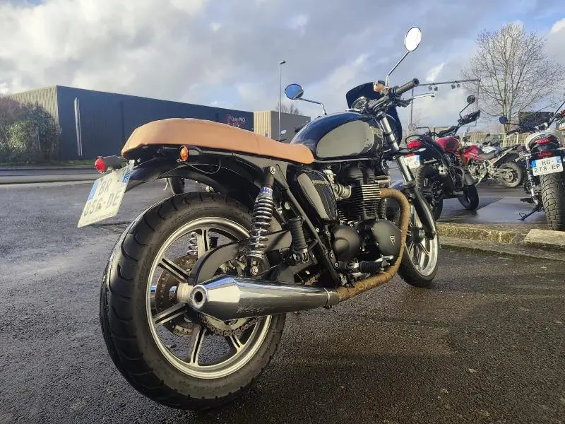 BONNEVILLE 800
