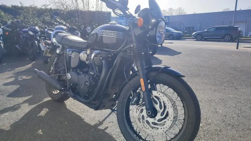 Bonneville T120 Black
