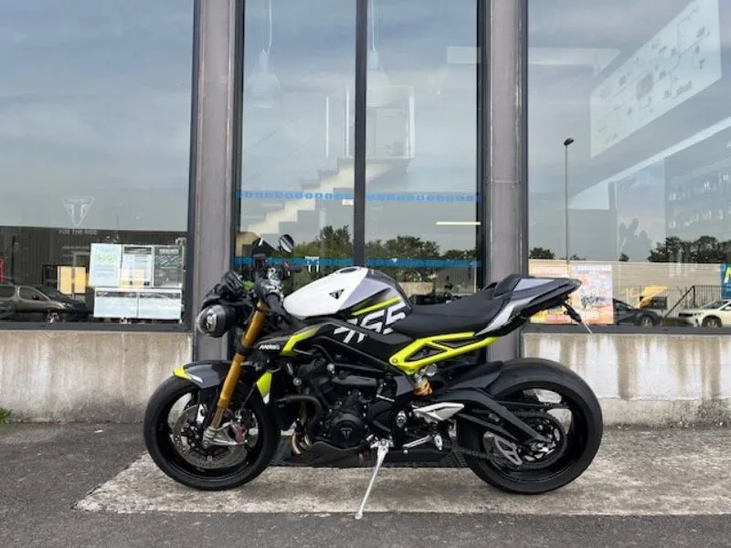 STREET TRIPLE 765 MOTO2 EDITION
